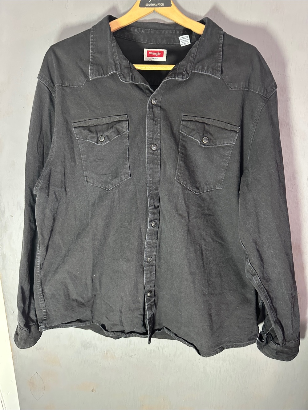 Wrangler Men's Washed Black Button-Front Shirt Jacket